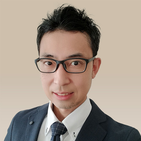 西井　新