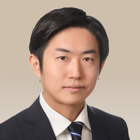 加藤　理貢