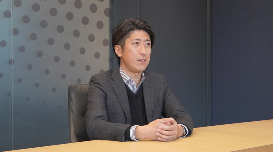アビームコンサルティング　 ダイレクター 金融ビジネスユニット　鈴木 雄大